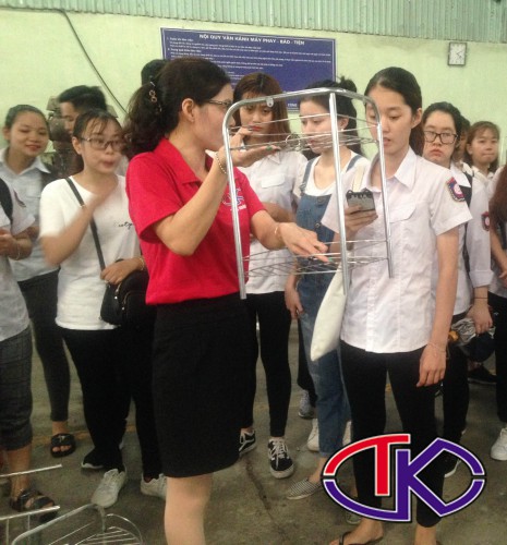 Tổ chức tham quan thực tế của sinh viên Đại học Hàng Hải tại Tùng Khánh 